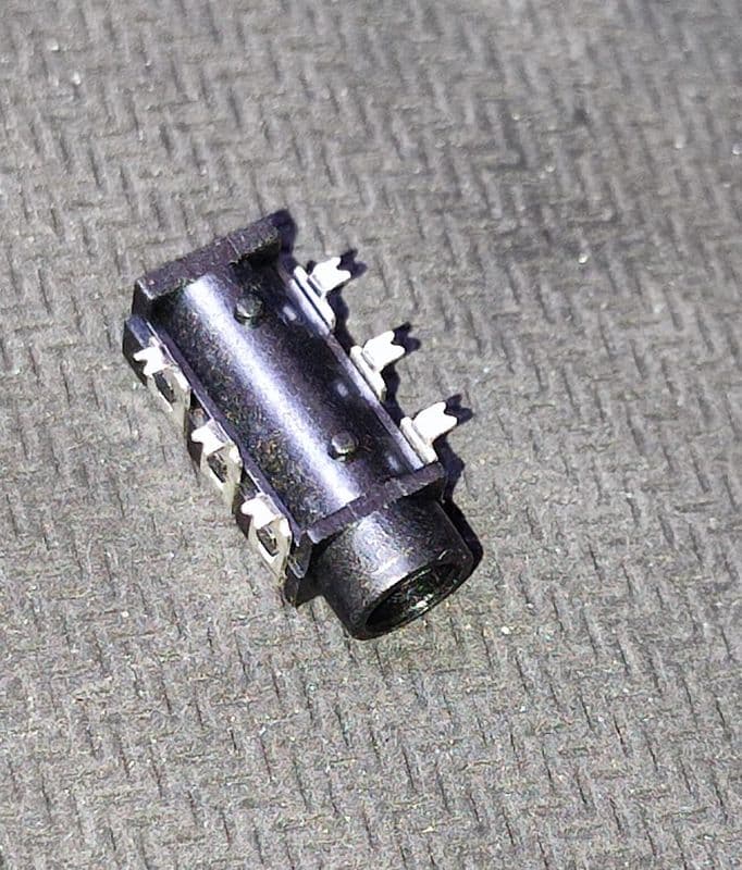 PJ-313D SMD SHOU HAN 3.5mm Headphone Jack 30V Silver Copper 500mA SMD Audio Connectors ETA2546 - View 2