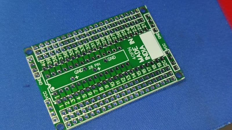 40 PIN TO 4 PIN DIP IC BREAKOUT DOT BOARD PCB ET5804 - View 3