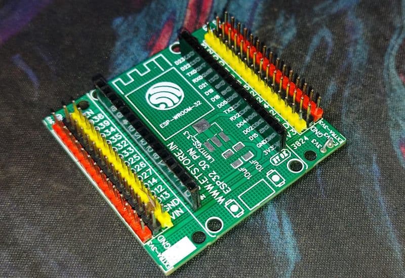 ESP32 30 PIN BREAKOUT BOARD WITH RBY HEADER 30PIN ET11058 - View 2