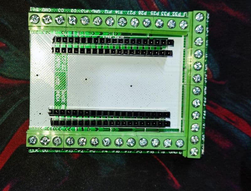ESP32 38 PIN SCREW TERMINAL BREAKOUT BOARD ET7739 - View 1