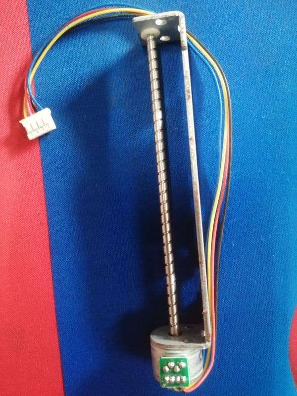 Stepper motor WITH ROD ET6052 - View 1