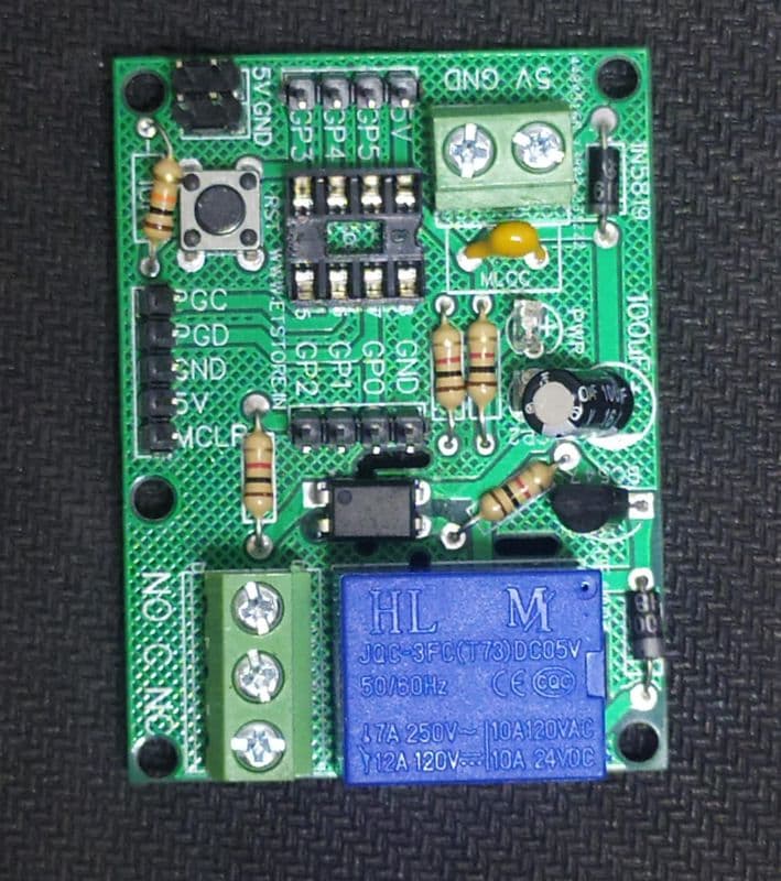 PIC 8 PIN DEVELOPMENT BOARD with RELAY ET6276 - View 1
