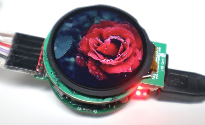 Fastbit 1.28" TFT LCD with CTP and µ-SD card slot - View 1