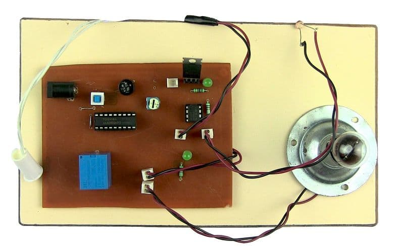 Automatic Bathroom Lamp - View 2