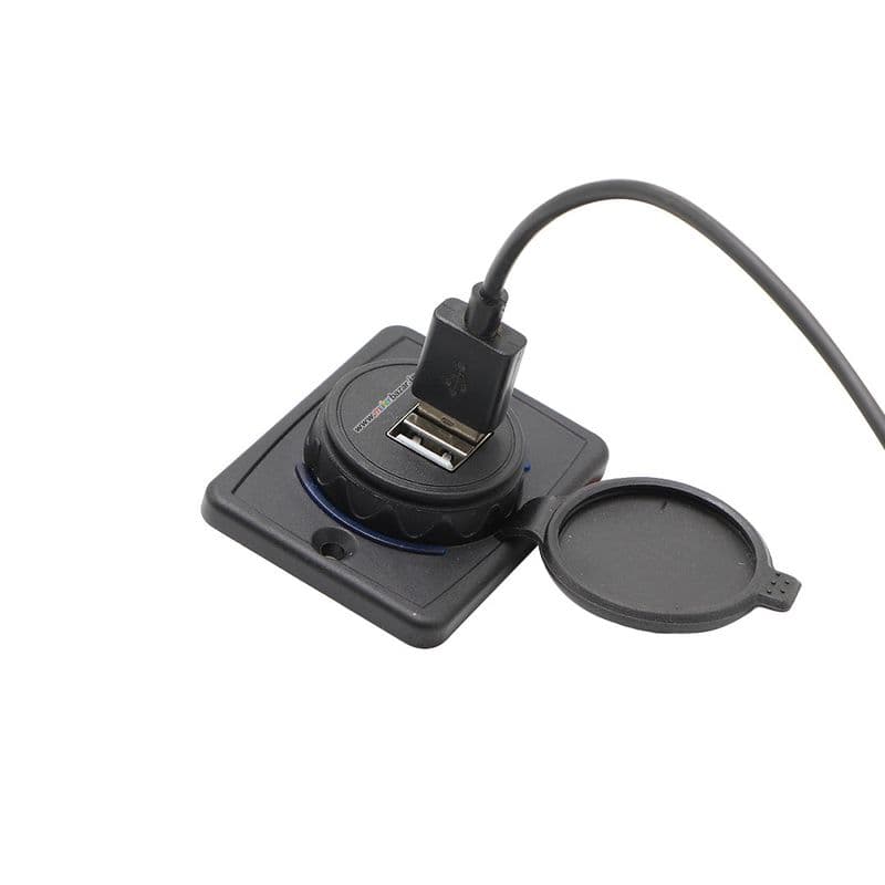 [Type 1] Medium-Sized DC 5V 3.1A Dual USB Port Cars Charger Socket Outlet with Cap - View 2
