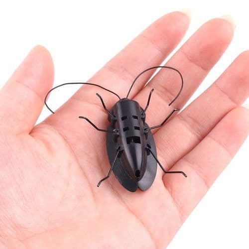 Solar Powered Vibrating Black Cockroach Bug - View 2