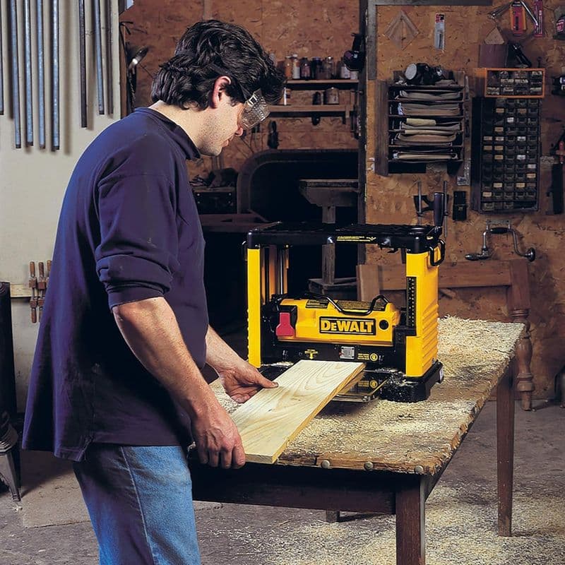 DEWALT DW733-QS 1800Watt 317mm Portable Thickness Planer - View 3