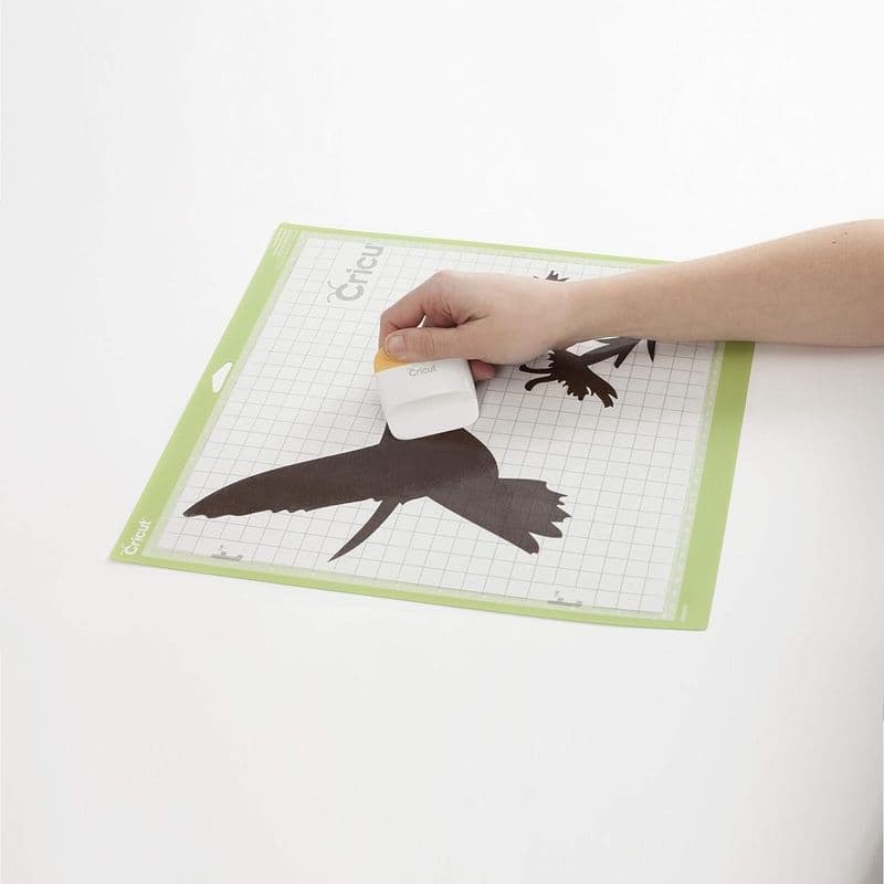 Cricut: Vinyl Strong Grip Transfer Tape 12X48 Clear - View 3