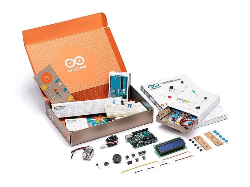 Official Arduino Starter Kit [K000007] - View 1