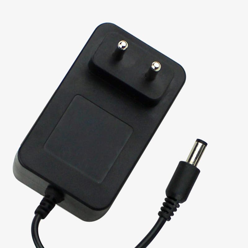12.6V 1.5A Lithium Battery Charger with charge indication for 12V Battery pack - View 2