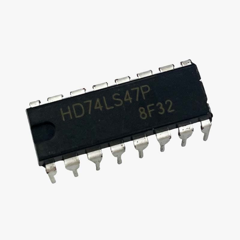 74LS47 7-Segment Driver IC - View 1