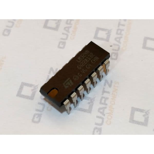 LM324 - Low Power Quad Op-Amp IC - View 3