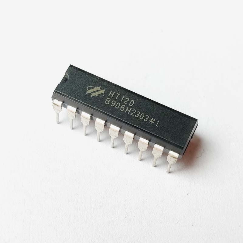 HT12D (RF Decoder) IC - View 1