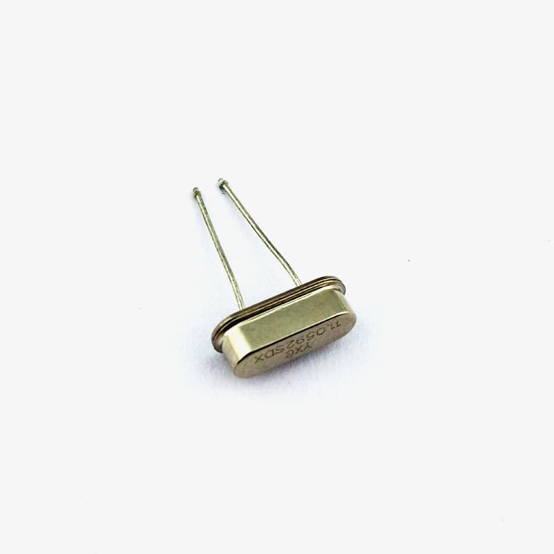 Crystal oscillator (11.0592 Mhz) - View 1