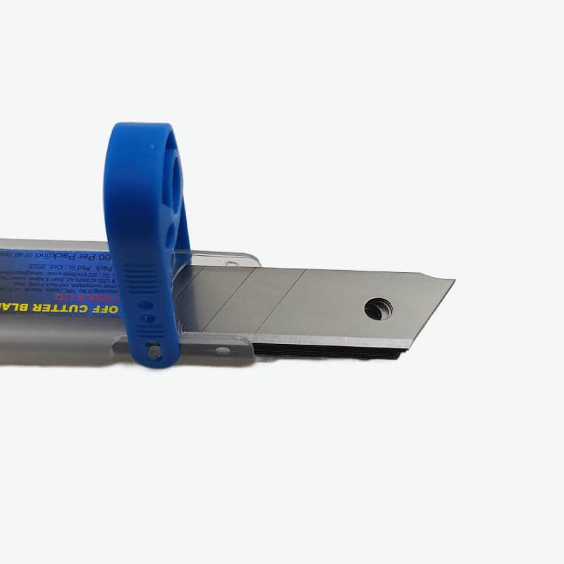 Taparia 18mm Snap Off Cutter Blades SKB1810 (Pack of 10) - View 3