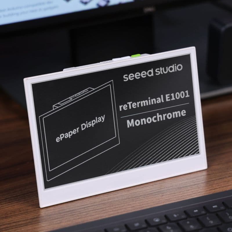 reTerminal E1001 – 7.5" Monochrome ePaper Display with ESP32-S3 - View 3