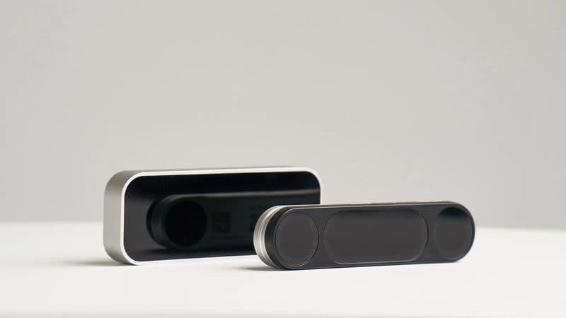 Leap Motion Controller 2 - View 1