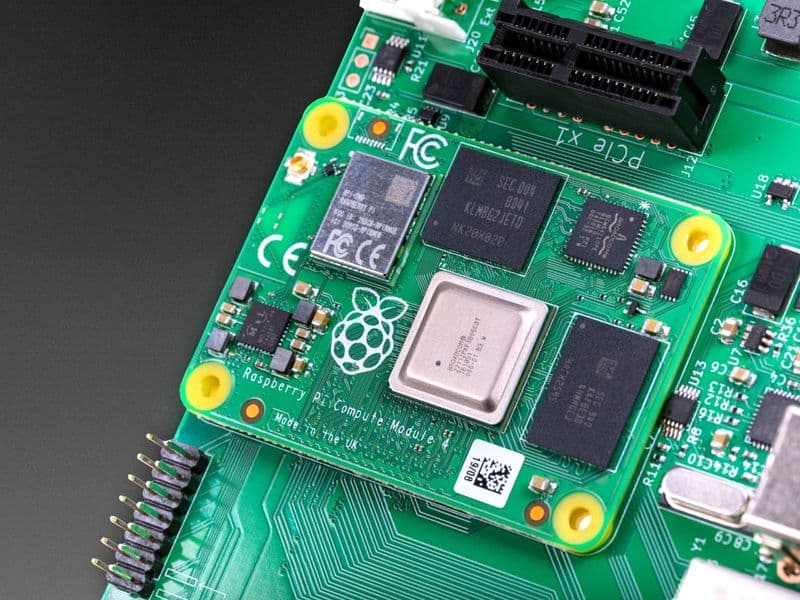 Raspberry Pi Compute Module 4 IO Board - View 3