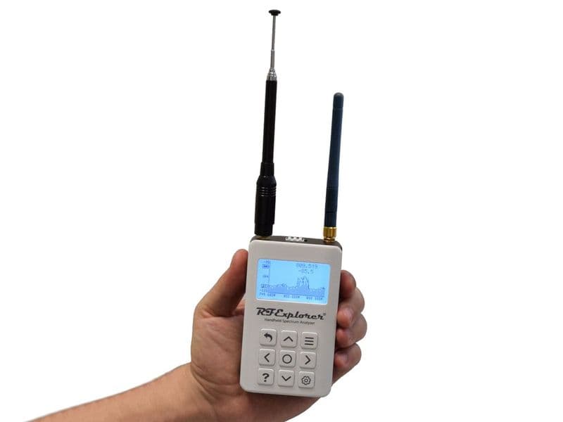RF Explorer 6G Combo PLUS - Slim Spectrum Analyzers - View 2